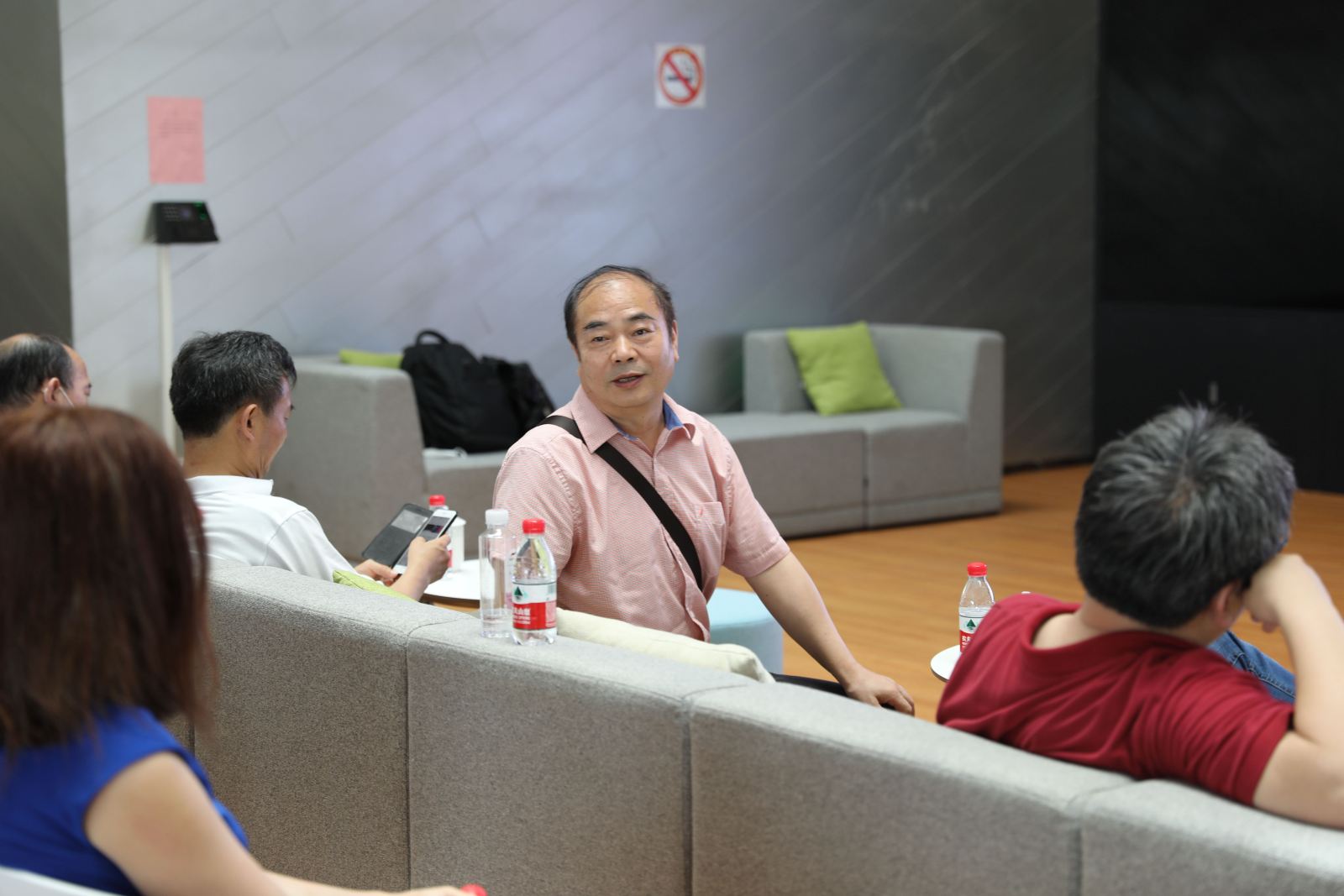 3777金沙娱场城召开骨干教师交流座谈会