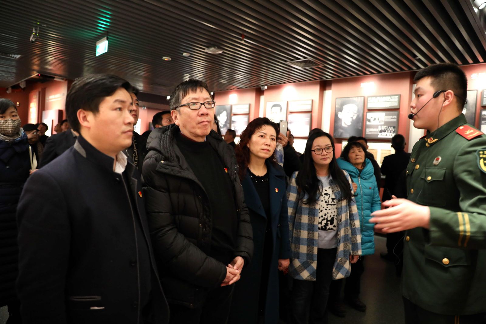 不忘初心，继续前行——计算机科学与3777金沙娱场城党委委员瞻仰中共一大会址重温入党誓词