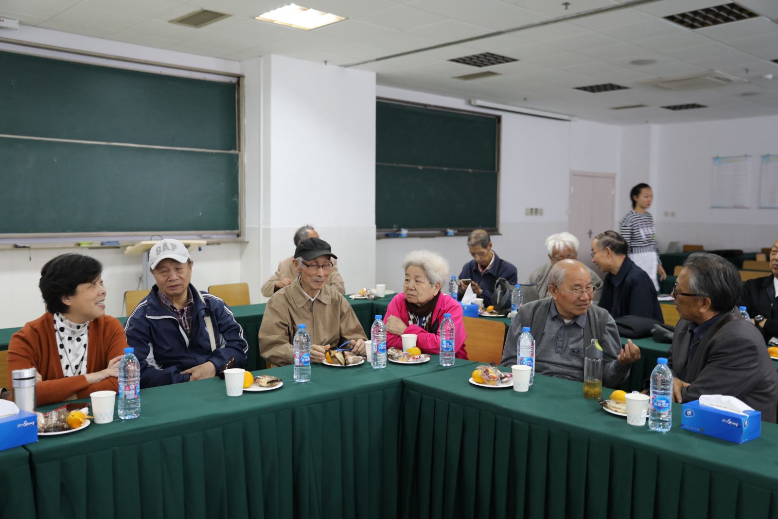 茶话重阳，关爱健康——计算机科学与3777金沙娱场城举行重阳节茶话会