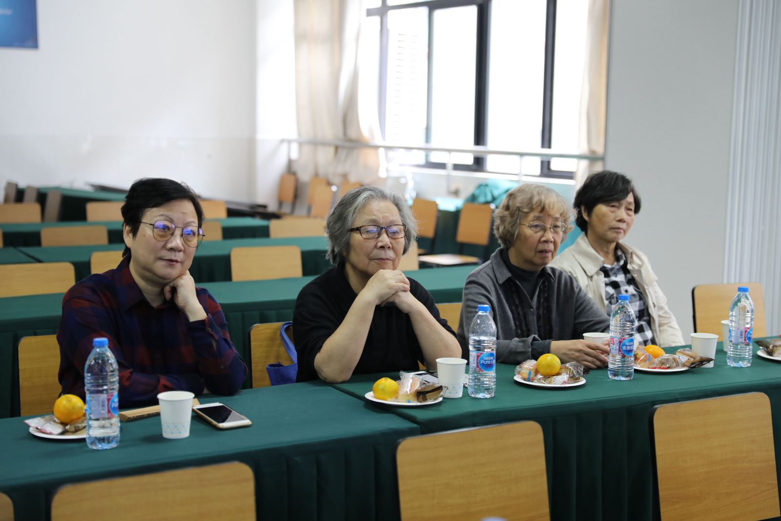 茶话重阳，关爱健康——计算机科学与3777金沙娱场城举行重阳节茶话会