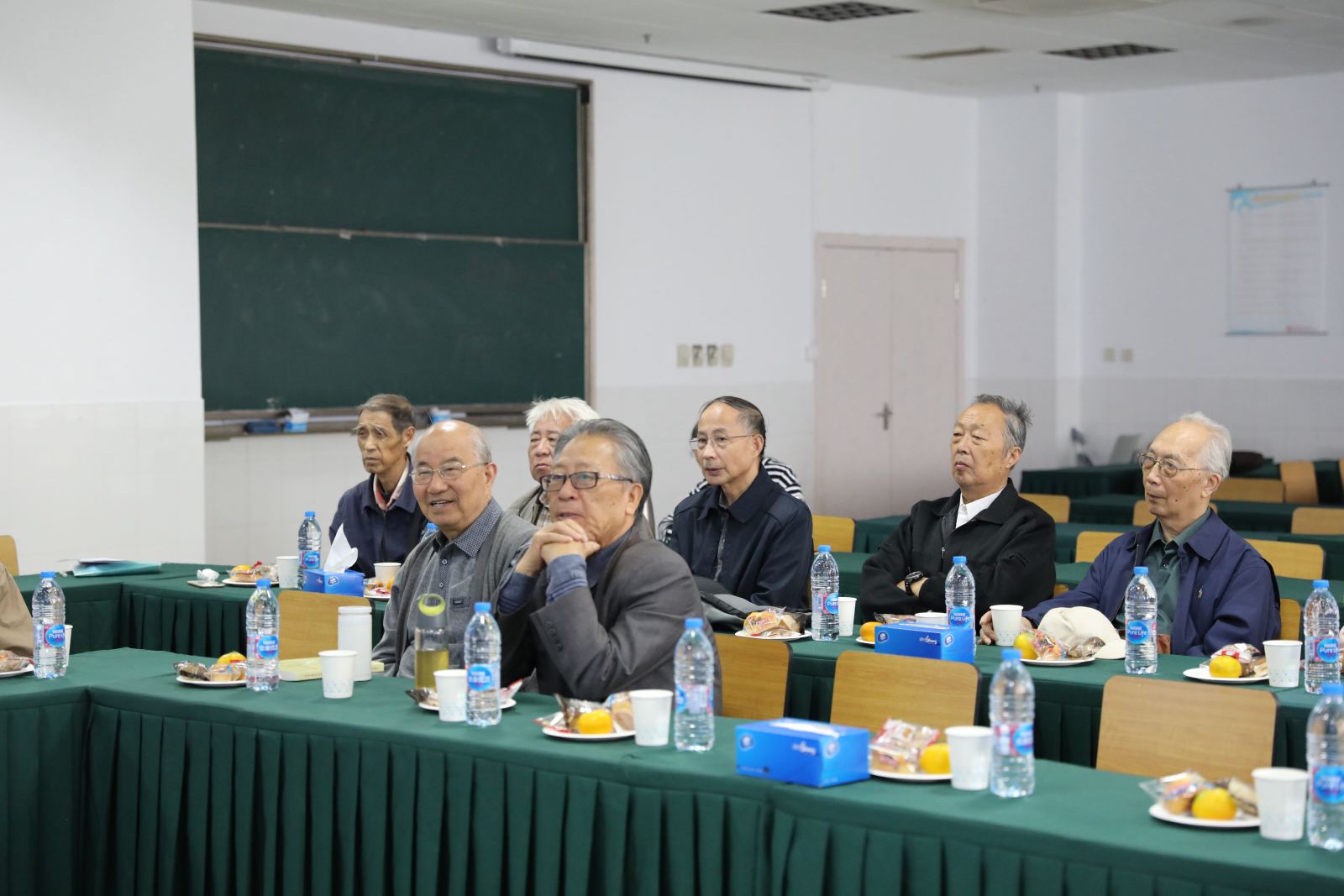 茶话重阳，关爱健康——计算机科学与3777金沙娱场城举行重阳节茶话会